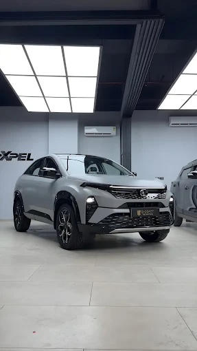 Satin-finish coupe inside the D-COATT studio